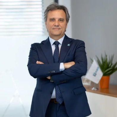  Adrian Alo 