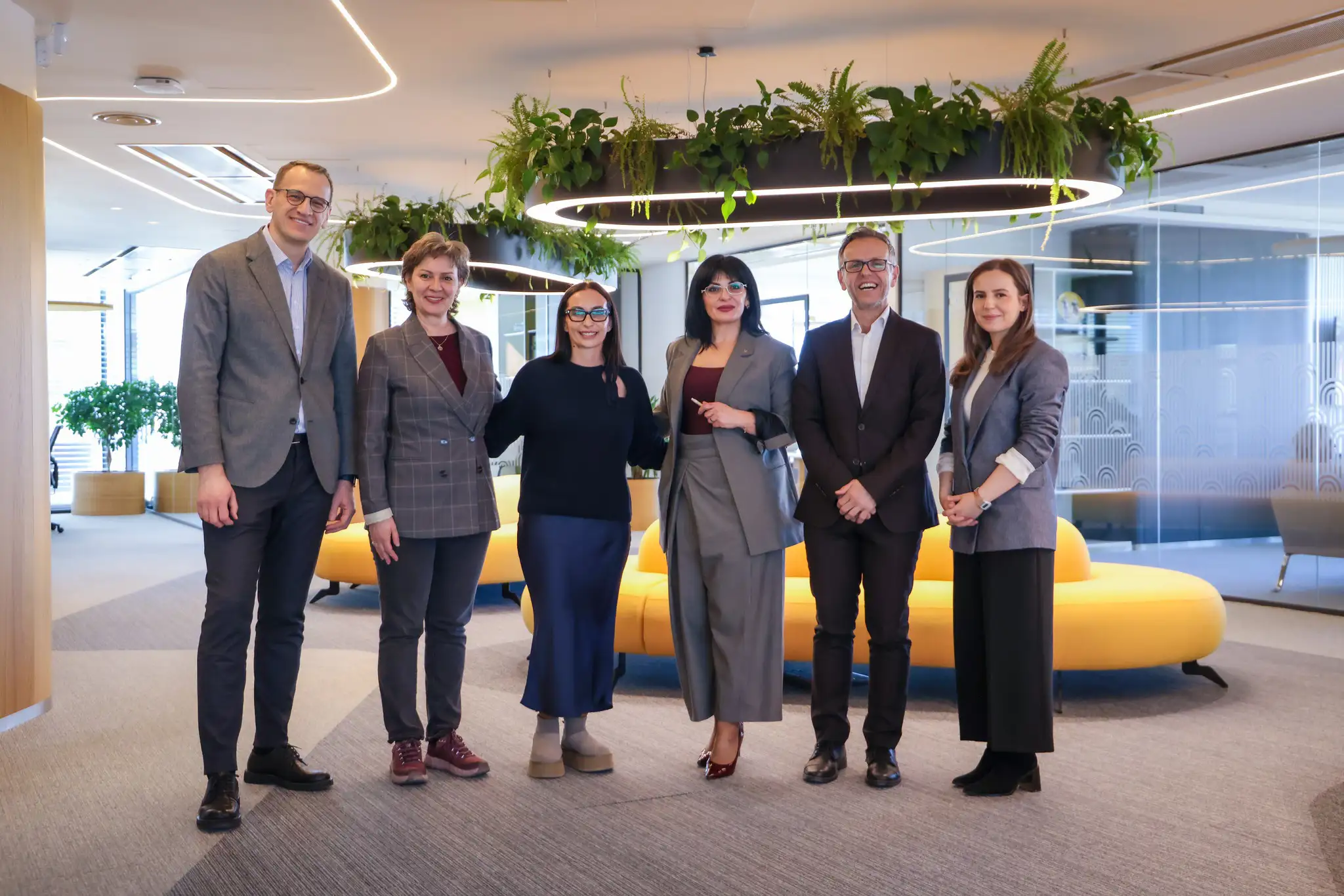 The Kosovo Credit Guarantee Fund (KCGF) and Raiffeisen Bank in Kosovo have signed the agreement for the GROW Window, strengthening their cooperation to support business financing and promote sustainable investments in Kosovo.
